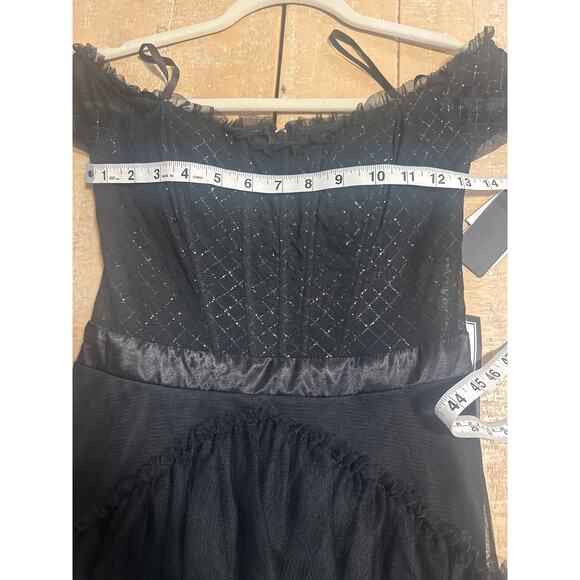 City Studios Juniors' Off-The-Shoulder Tiered Mesh Gown, Created for Macy's Sz 1 - Picture 7 of 8